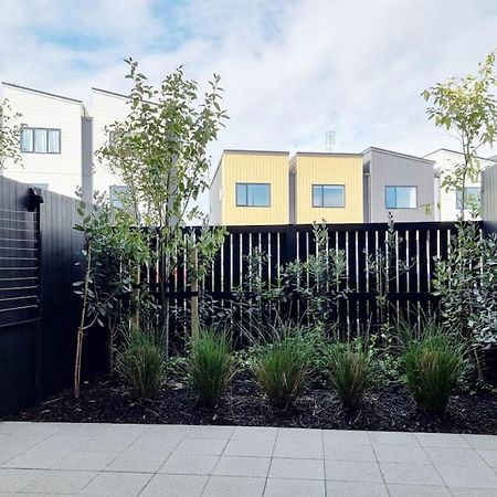 Huntington Townhouse With Patio And Parking Villa Auckland Bagian luar foto