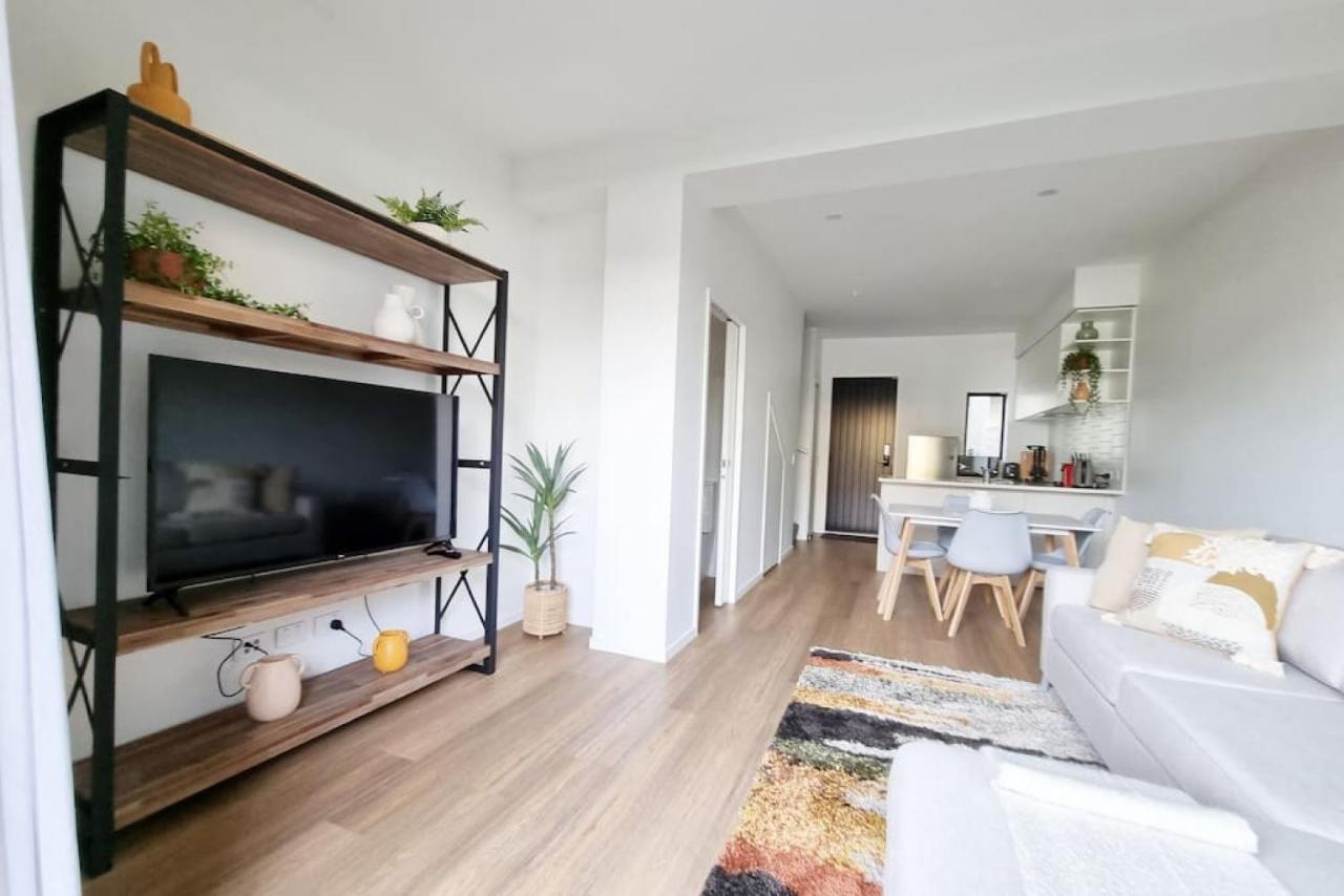 Huntington Townhouse With Patio And Parking Villa Auckland Bagian luar foto