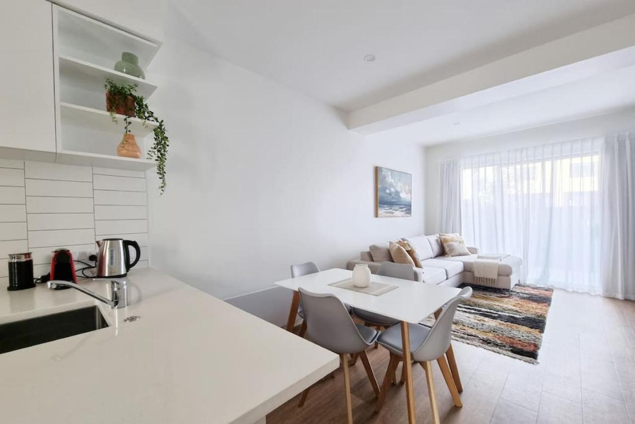 Huntington Townhouse With Patio And Parking Villa Auckland Bagian luar foto