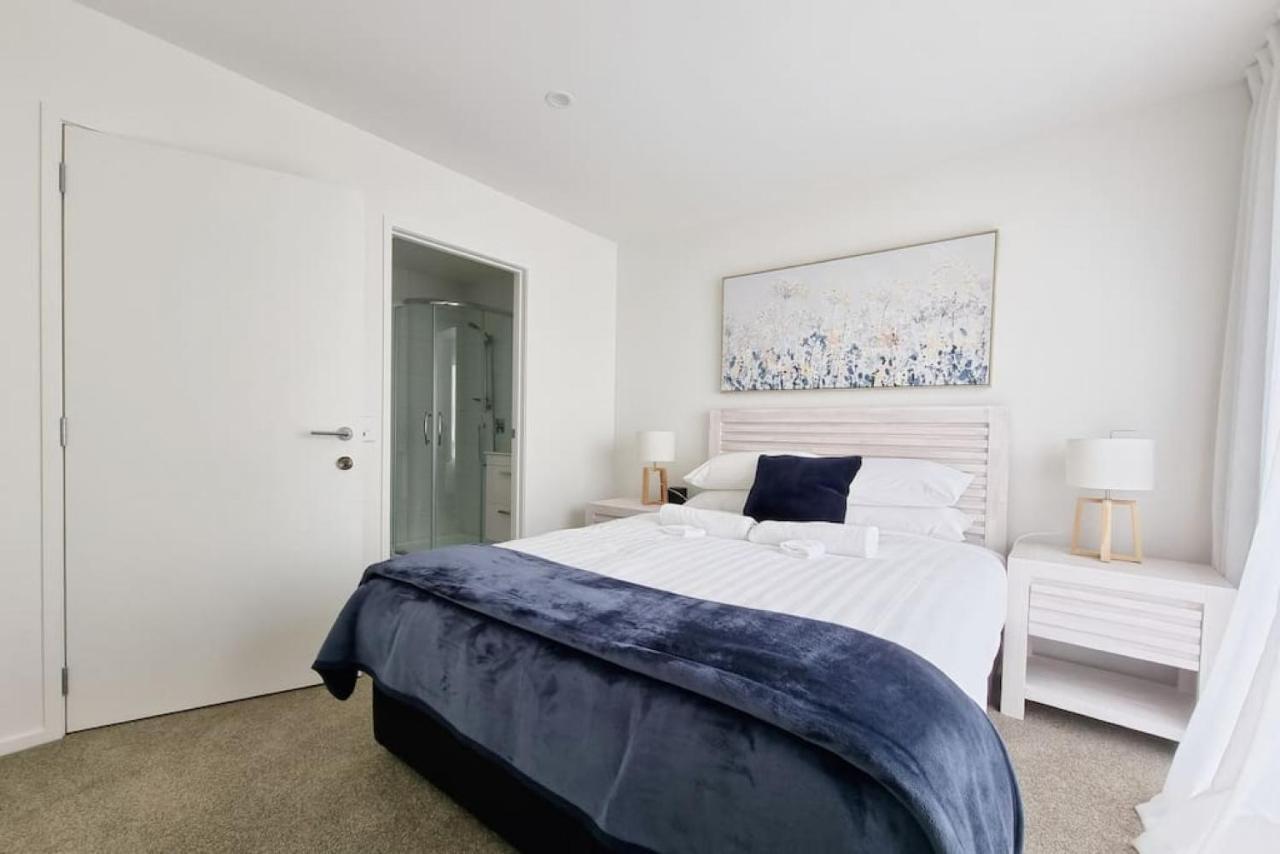 Huntington Townhouse With Patio And Parking Villa Auckland Bagian luar foto